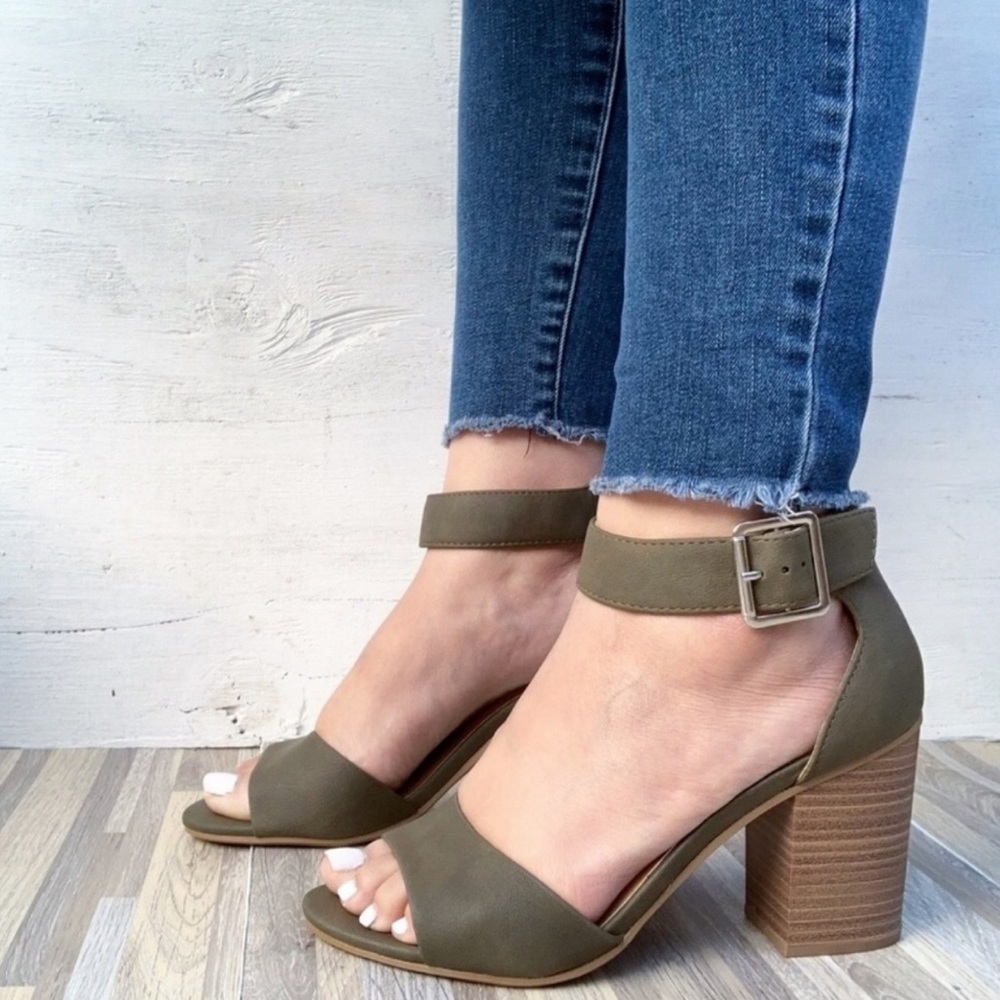 Buckle Strap Sandals
